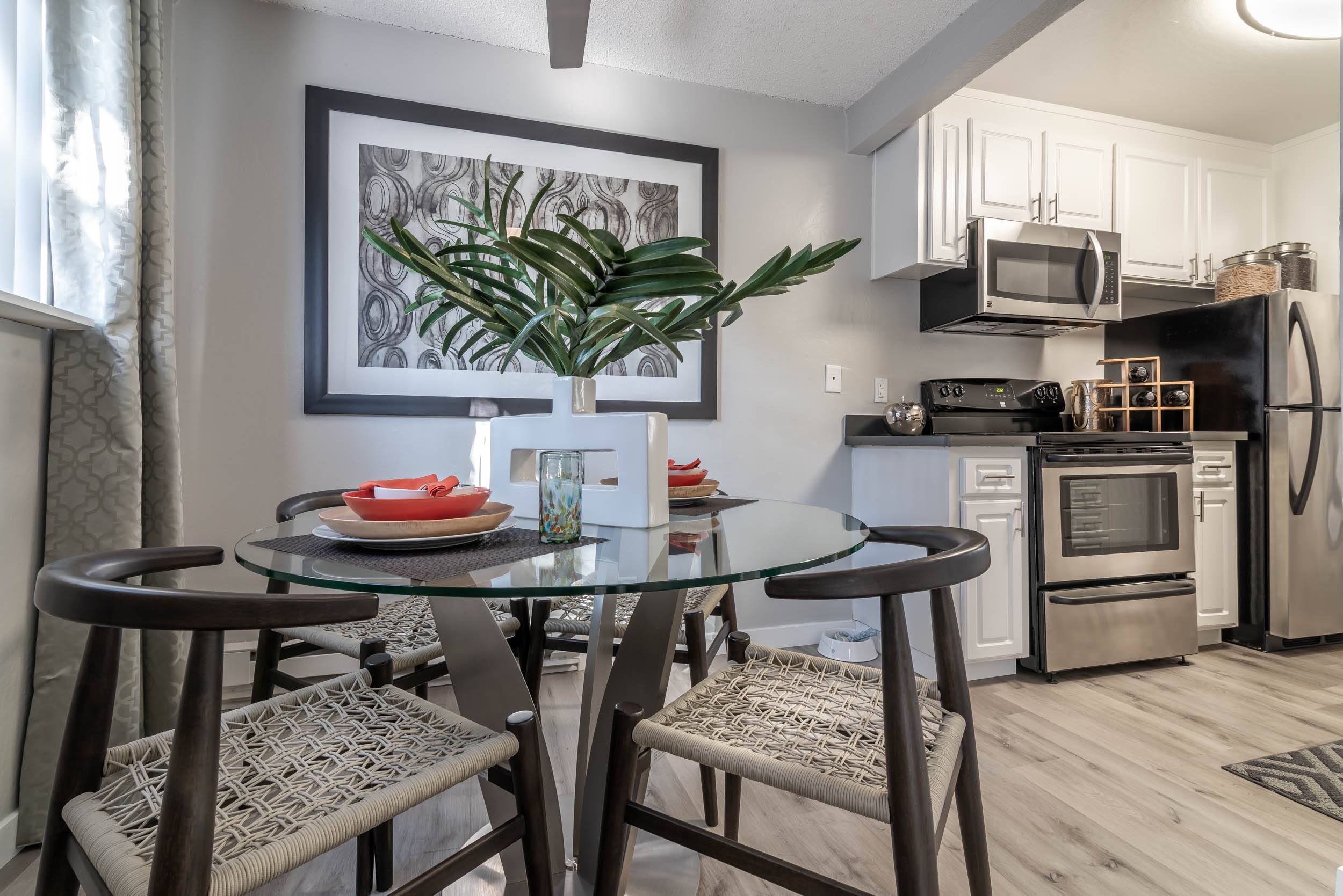 Sunnyvale Crossings Apartments photo 2